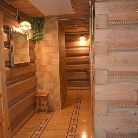 Gorolik U Kwietniow-Centrum Bukowiny- Mozliwosc Wyzywienia بوكافينا تترايسكا المظهر الخارجي الصورة