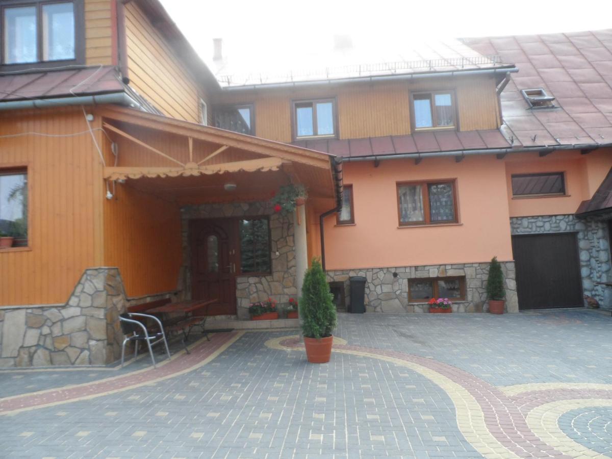 Gorolik U Kwietniow-Centrum Bukowiny- Mozliwosc Wyzywienia بوكافينا تترايسكا المظهر الخارجي الصورة